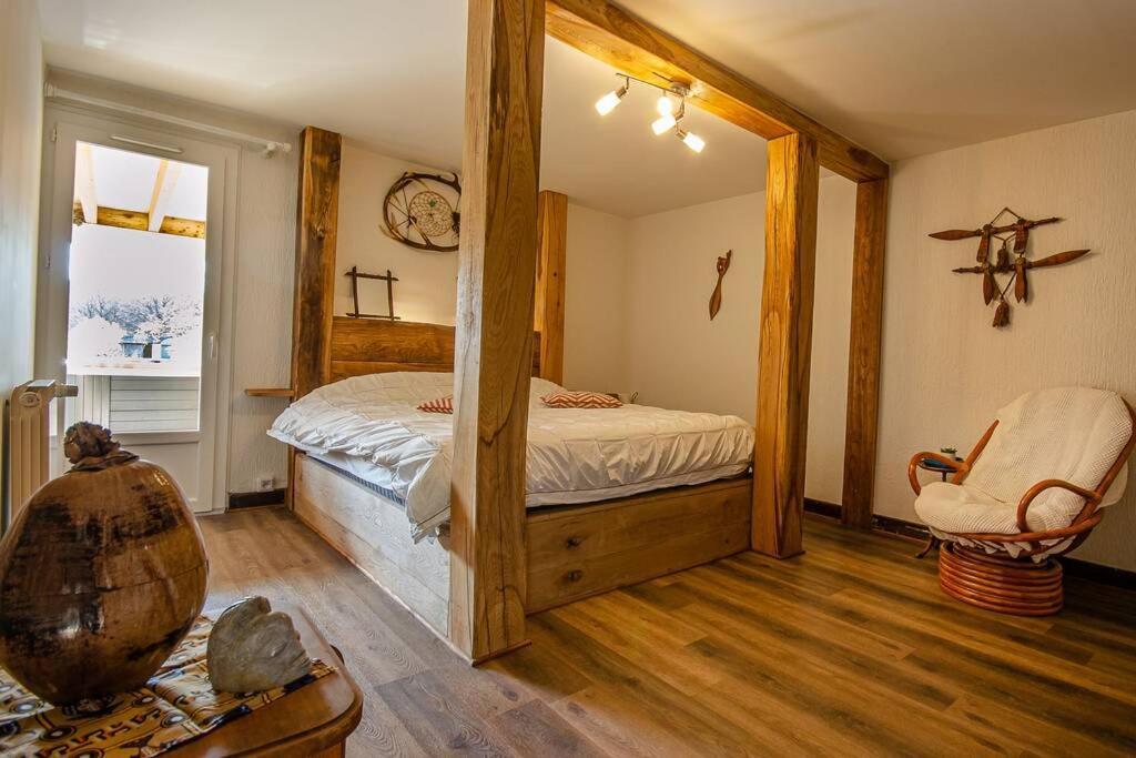 Gite Du Mont Plaisir Villa Chouvigny Bagian luar foto